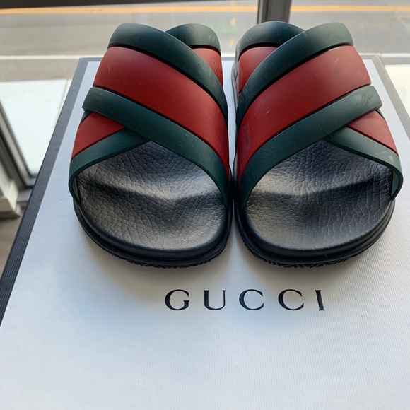 Men Gucci Slides - Picture 2 of 3